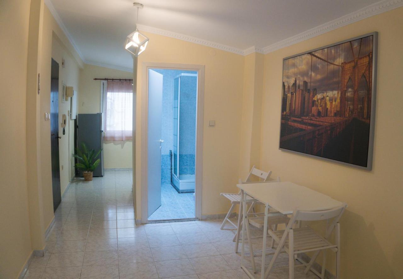 Modern Cozy Apartment In Kalamaria Bagian luar foto